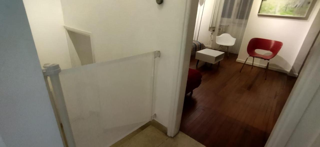Villa House With Large Terrace, Jacuzzi And Gated Parking For One Car Montevideo Esterno foto
